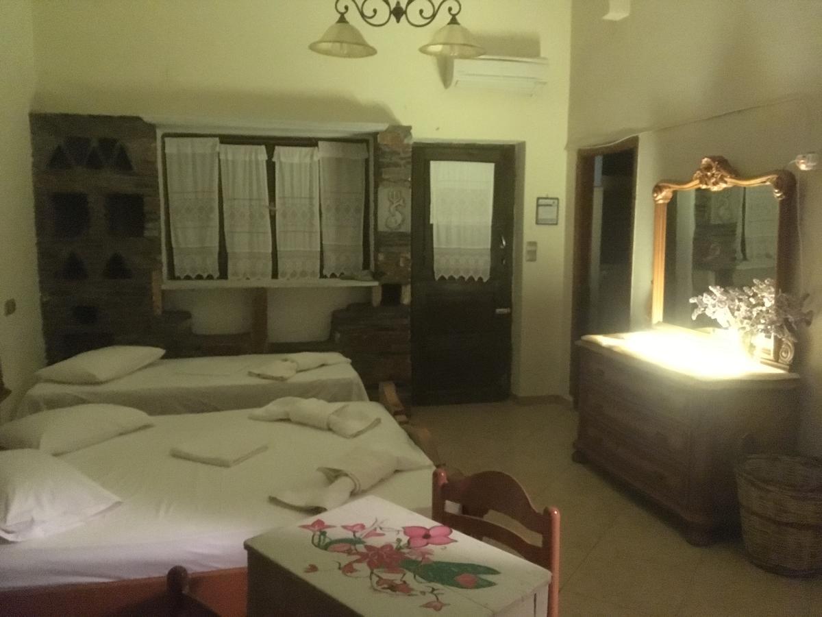 Afrodite Hotel Tinos Exterior photo